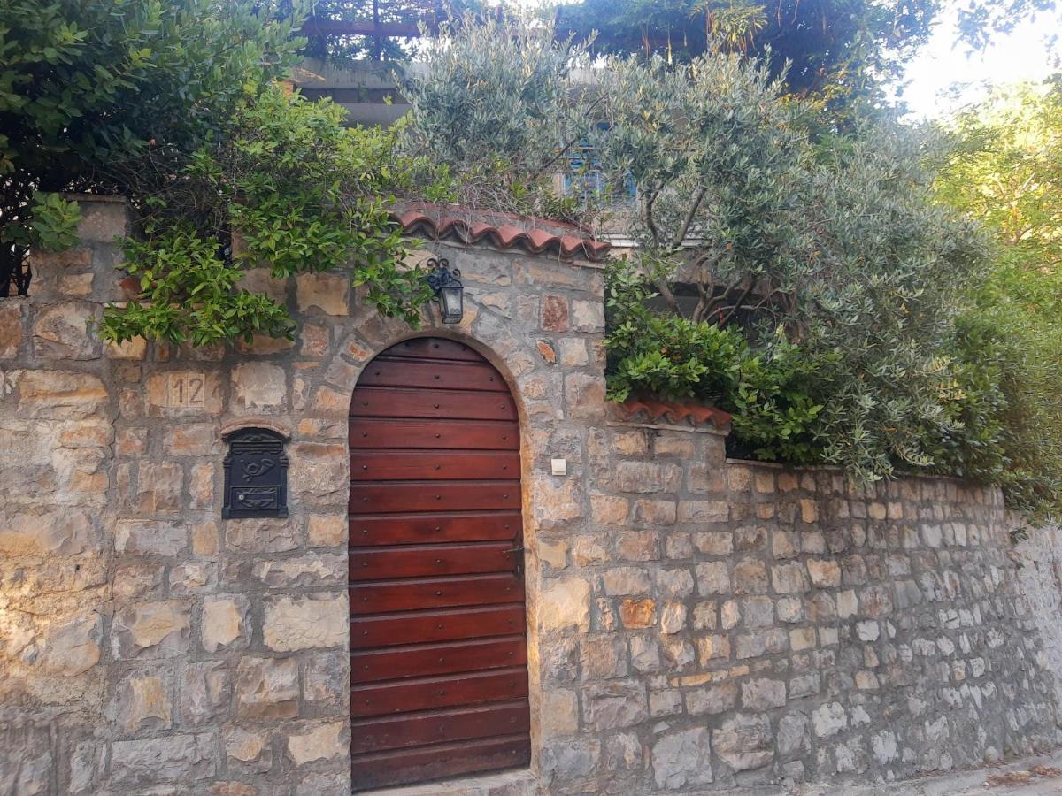 Sea-Side Old Stone Villa With A Private Garden Budva Exterior photo
