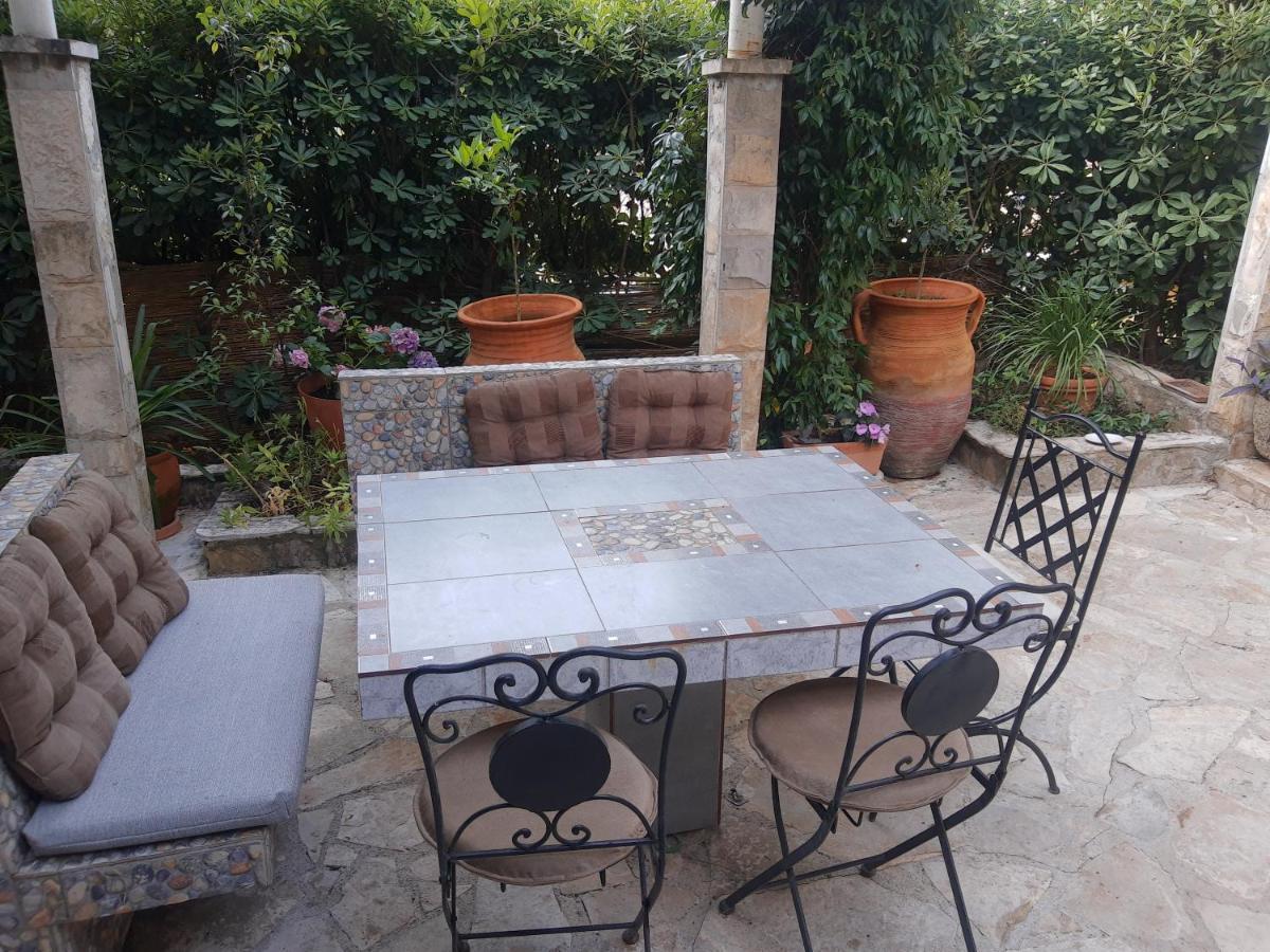 Sea-Side Old Stone Villa With A Private Garden Budva Exterior photo