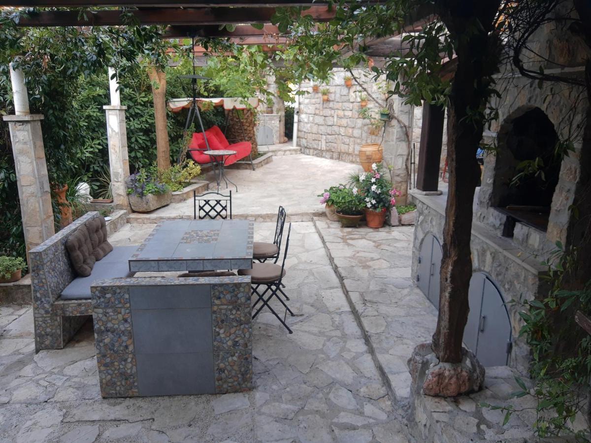 Sea-Side Old Stone Villa With A Private Garden Budva Exterior photo