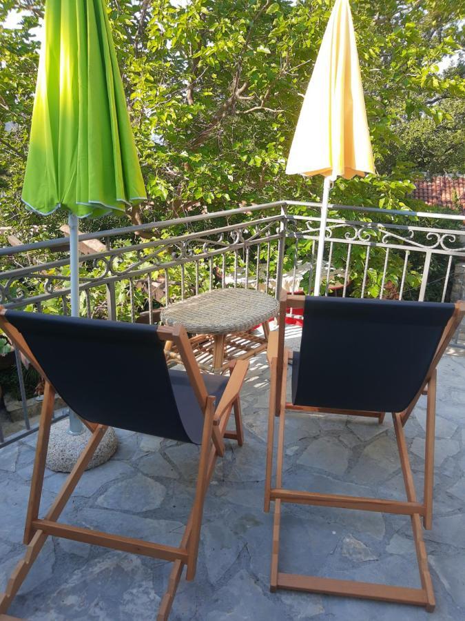 Sea-Side Old Stone Villa With A Private Garden Budva Exterior photo