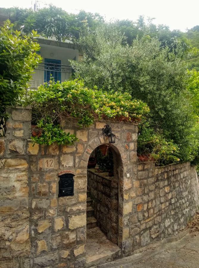Sea-Side Old Stone Villa With A Private Garden Budva Exterior photo